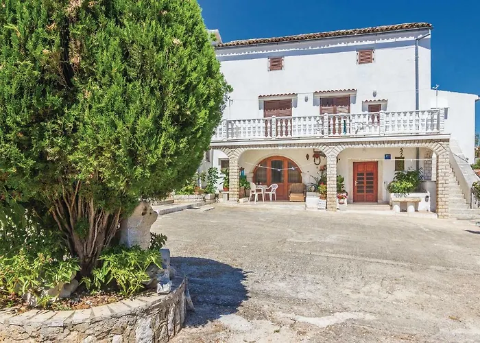 Pet Friendly Apartment In Porec With Wifi