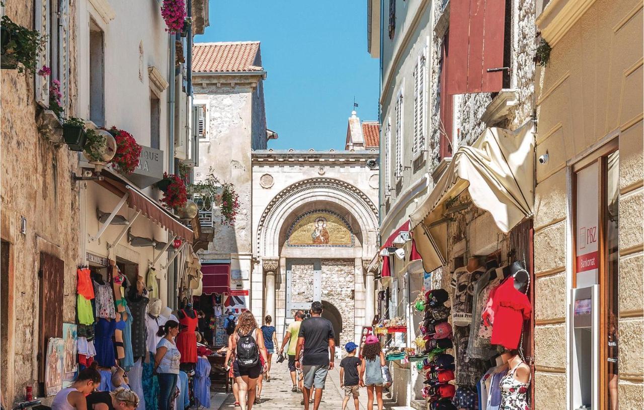 Pet Friendly In With Wifi Apartment Poreč