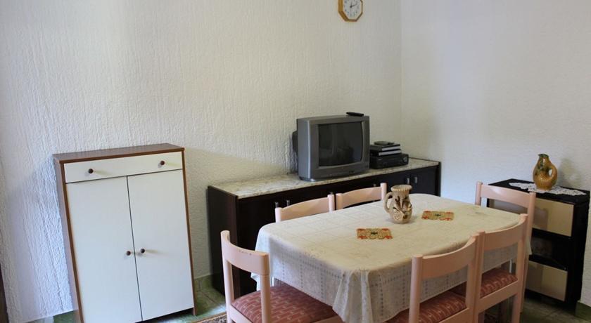 Pet Friendly In With Wifi Apartment *
